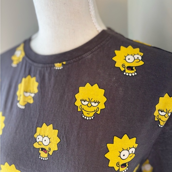 Cropp Lisa Simpson Graphic Tee – Size Small - Picture 5 of 11
